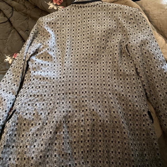 Woman’s skirt and jacket - Picture 4 of 5